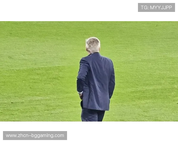 酋长球场巴西对塞内加尔友谊赛，马丁内利获主场球迷热烈欢呼