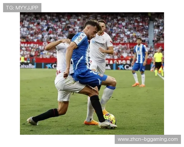 西班牙人球迷投掷杂物,巴萨角球区清理耗时5分钟 西班牙人球迷投掷杂物,巴萨角球区清理耗时5分钟